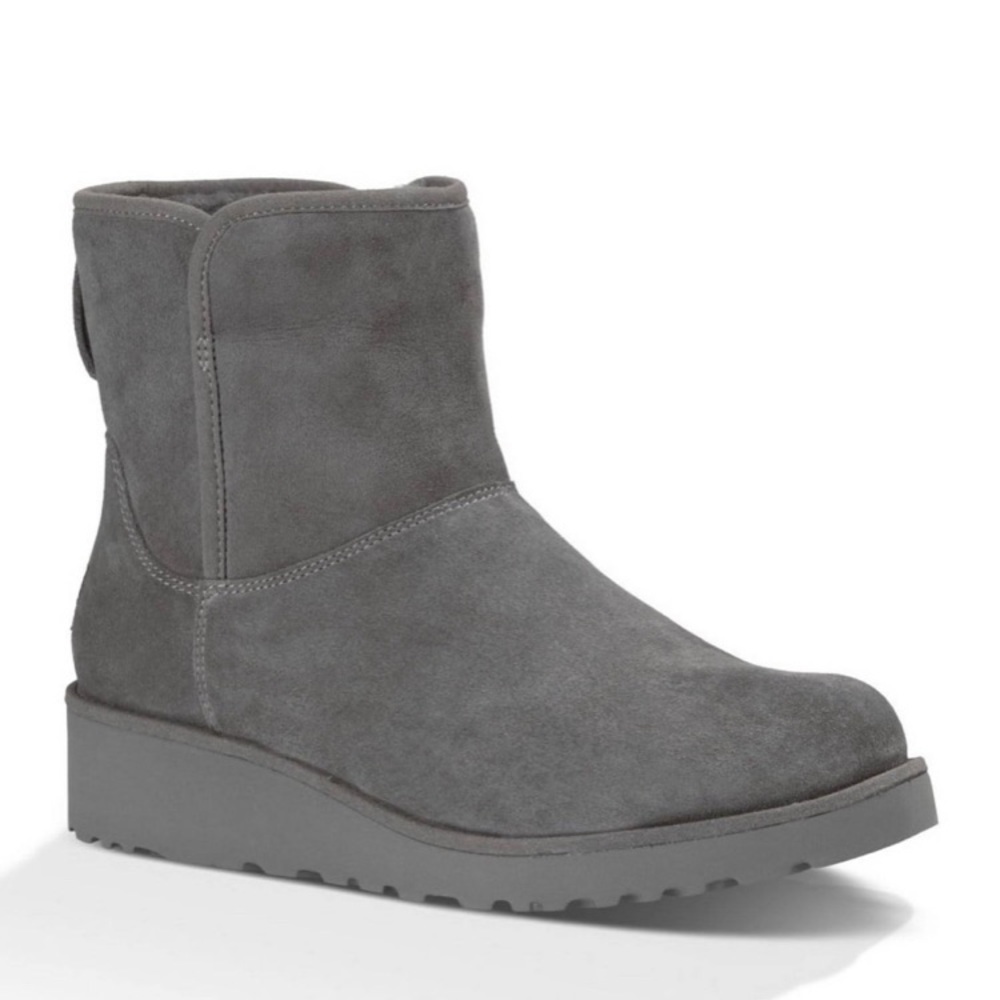Ugg Kristin 6 gray suede & sheepskin boot EUC